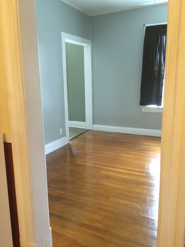 307 25th St, Unit 307