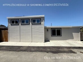 727 2nd St in Pacific Grove, CA - Foto de edificio - Building Photo
