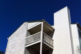 1013 Chestnut St, Unit D5 in San Marcos, TX - Building Photo - Building Photo