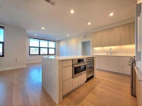 737 Swann Ave in Alexandria, VA - Building Photo - Building Photo