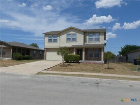 664 Northern Lights Dr in New Braunfels, TX - Building Photo