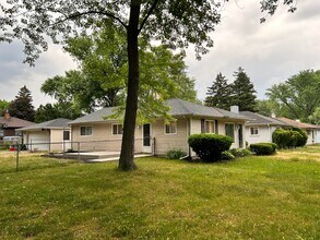 28050 Curtis Rd in Livonia, MI - Building Photo - Building Photo