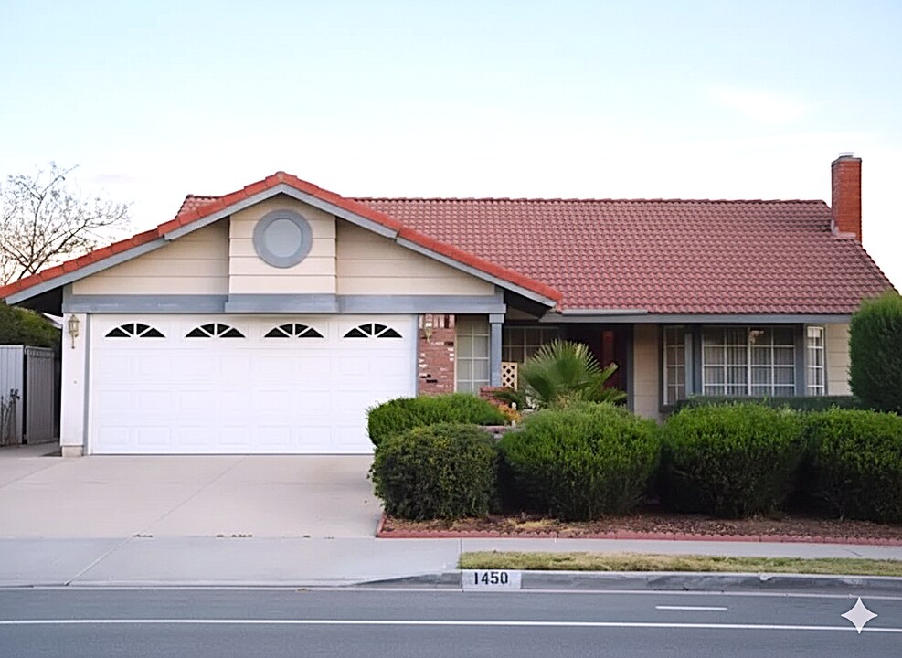 1450 Cresta Rd in Corona, CA - Building Photo