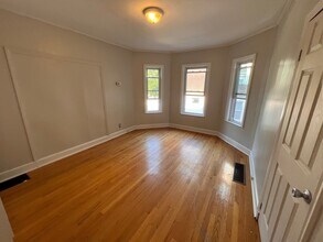 60 Pine St in Malden, MA - Building Photo - Building Photo