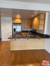 3061 W 12th Pl in Los Angeles, CA - Building Photo - Building Photo