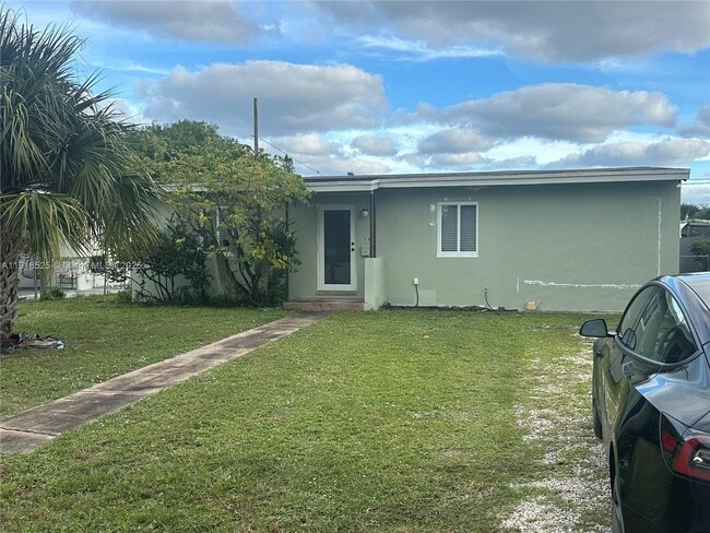 1308 NW 13th Ct in Fort Lauderdale, FL - Building Photo - Building Photo