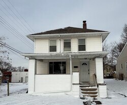 111 E Eckman St in South Bend, IN - Building Photo