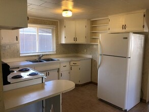 210 Williams Ave N in Renton, WA - Foto de edificio - Building Photo