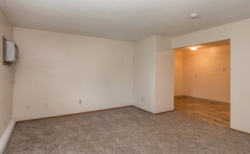 Arnold's Park Apartments in Sioux Falls, SD - Building Photo - Building Photo