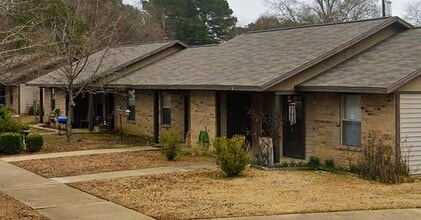 231 N Main St in Blanchard, LA - Building Photo - Building Photo