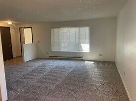 1120-1140 18th St SE in Salem, OR - Building Photo