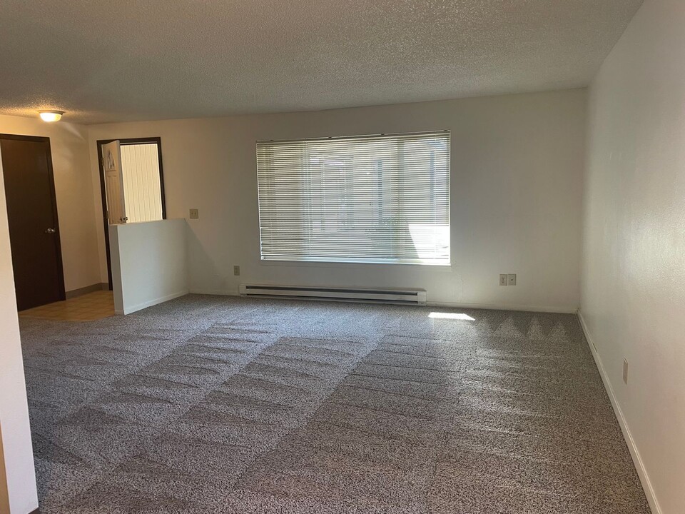 1120-1140 18th St SE in Salem, OR - Building Photo