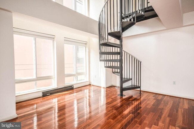 1225 13th St NW