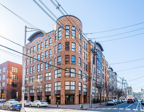 659 1st St in Hoboken, NJ - Building Photo - Building Photo