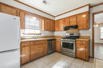 896 Hacienda Dr in Benton, AR - Building Photo - Building Photo
