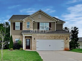 192 Al Jennah Blvd in Locust Grove, GA - Building Photo