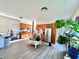 180 Federal St in St. Albans, VT - Building Photo