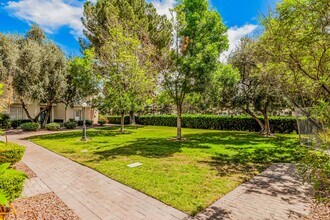850 Tam O Shanter in Las Vegas, NV - Building Photo - Building Photo