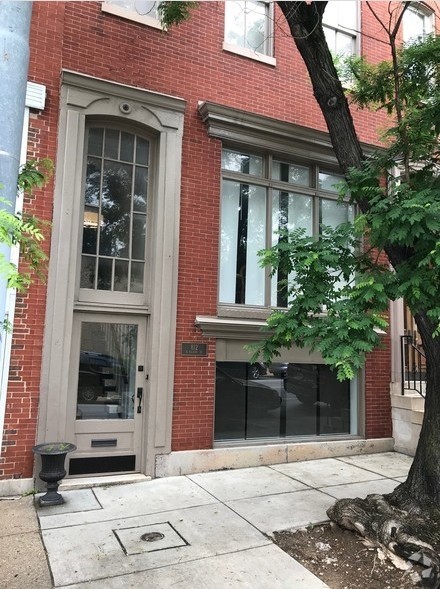 812 N Calvert St in Baltimore, MD - Building Photo