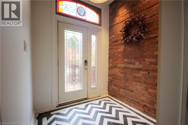 143 Grant Ave in Hamilton, ON - Building Photo - Building Photo