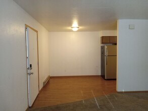 125 Crescent Lake Rd, Unit 109 in St. Clair, MO - Building Photo - Building Photo