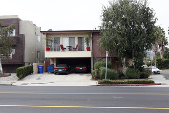 13522 Moorpark St in Sherman Oaks, CA - Building Photo - Building Photo