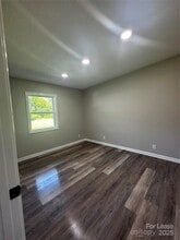 43 Hawkins Rd in Marion, NC - Building Photo - Building Photo
