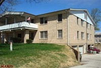 627 Broadmoor Dr in Chesterfield, MO - Foto de edificio - Building Photo