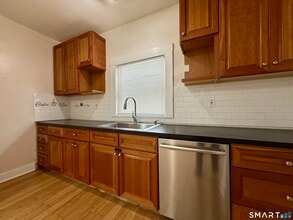 74 High St in Ansonia, CT - Building Photo - Building Photo