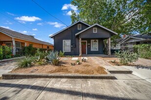 224 Forrest Ave in San Antonio, TX - Building Photo