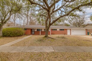 2310 Whitney Dr in Monroe, LA - Building Photo