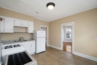 28-30 Knight St in Central Falls, RI - Building Photo - Building Photo