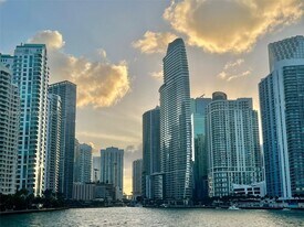 300 Biscayne Blvd Way, Unit 1808w in Miami, FL - Building Photo