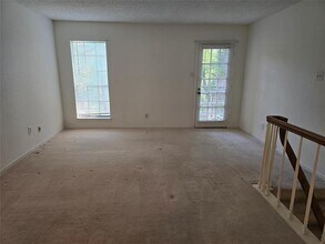 1377 Roaring Springs Rd in Fort Worth, TX - Building Photo - Building Photo