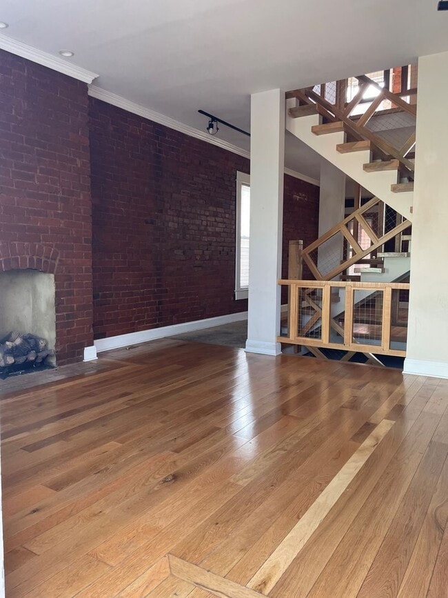 1204 Indianola Ave in Columbus, OH - Building Photo - Building Photo