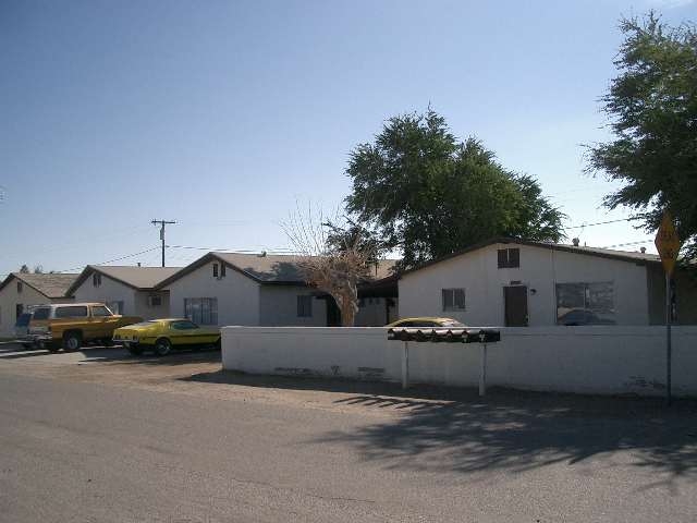 2305 E 15th St in Yuma, AZ - Building Photo