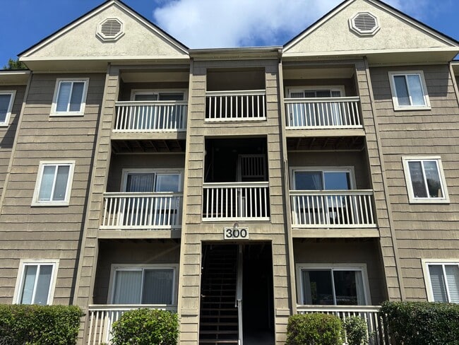 property at 300 Myrtle Greens Dr
