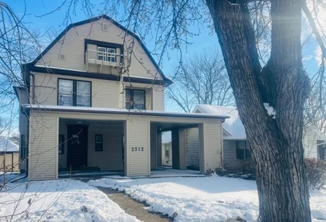 property at 2512 Jones St