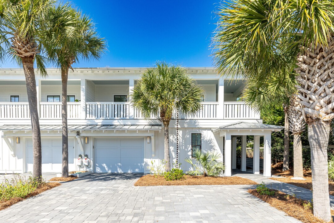 142 Rolling Dunes Dr in Santa Rosa Beach, FL - Building Photo