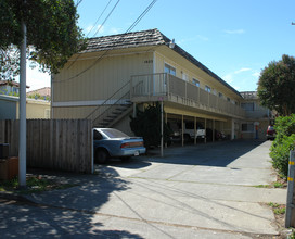 1023 N Idaho St in San Mateo, CA - Foto de edificio - Building Photo