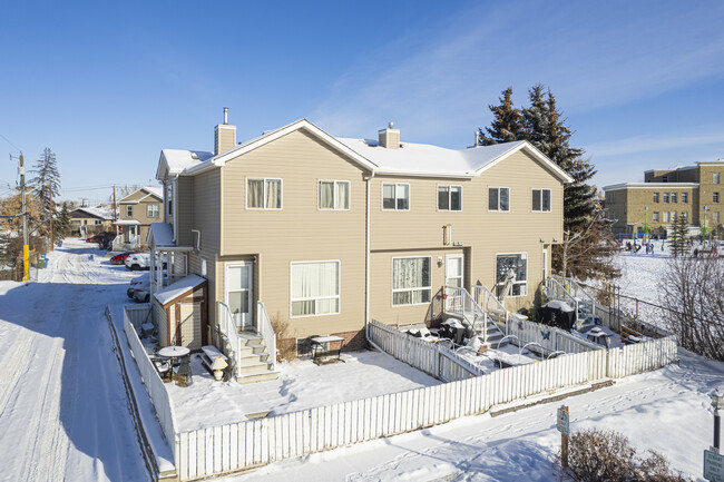 1835 10 Av SE in Calgary, AB - Building Photo - Building Photo