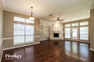 9037 San Joaquin Trail, Unit 24 in Fort Worth, TX - Building Photo - Building Photo