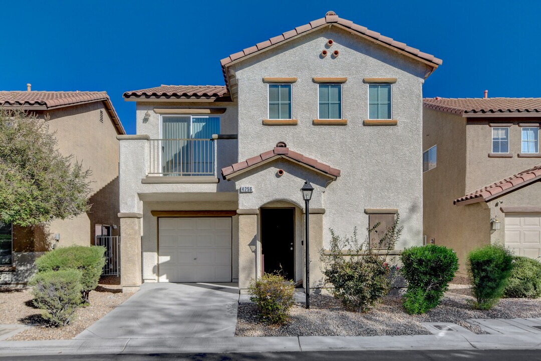 4256 Lady Burton St in Las Vegas, NV - Building Photo