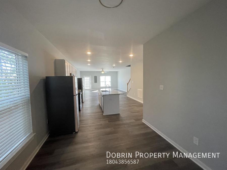 2053 Moore St in Richmond, VA - Building Photo