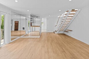 4610 Densmore Ave in Los Angeles, CA - Building Photo
