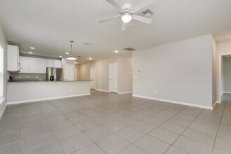 370 Colonade Ct in Kissimmee, FL - Building Photo - Building Photo