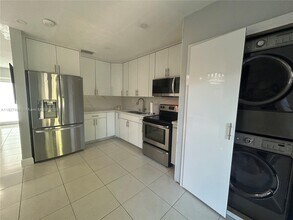 13006 SW 47th Terrace in Miami, FL - Building Photo - Building Photo