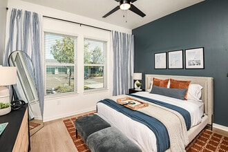 Upshore in Palm Harbor, FL - Foto de edificio - Building Photo