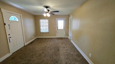 1229 Greenfield Dr in Clarksville, TN - Building Photo - Building Photo