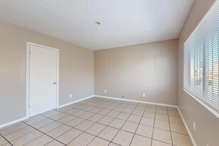 3205 Alta Monte Ct NE in Albuquerque, NM - Building Photo - Building Photo